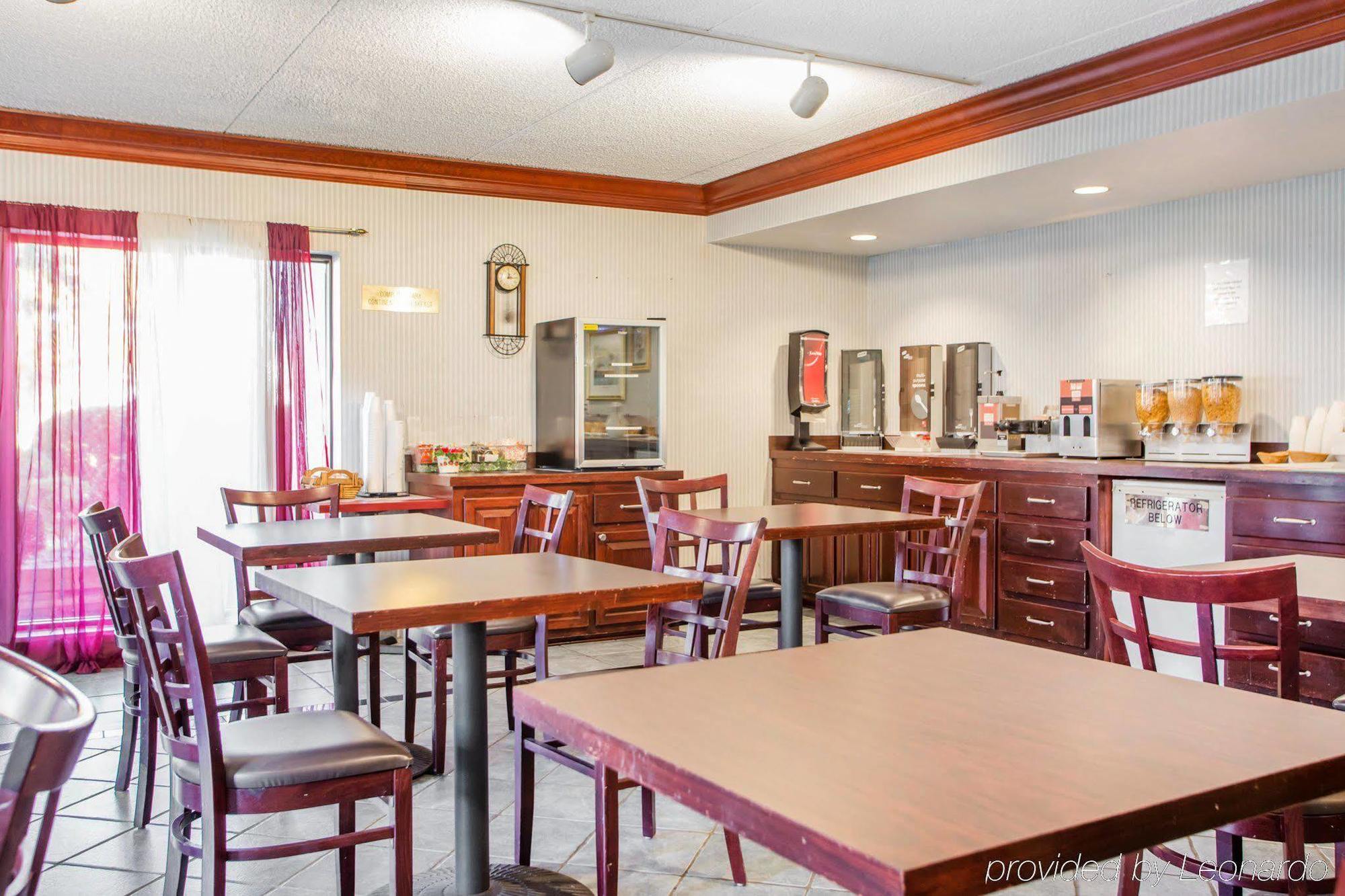 Hometowne Studios By Red Roof Egg Harbor-Atlantic City Airport Egg Harbor Township Bagian luar foto